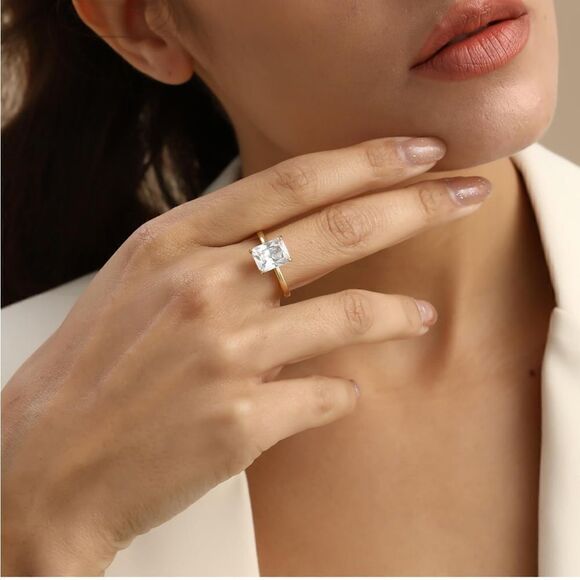 Solitaire Gold Rectangle Engagement Ring - Picture 3 of 5